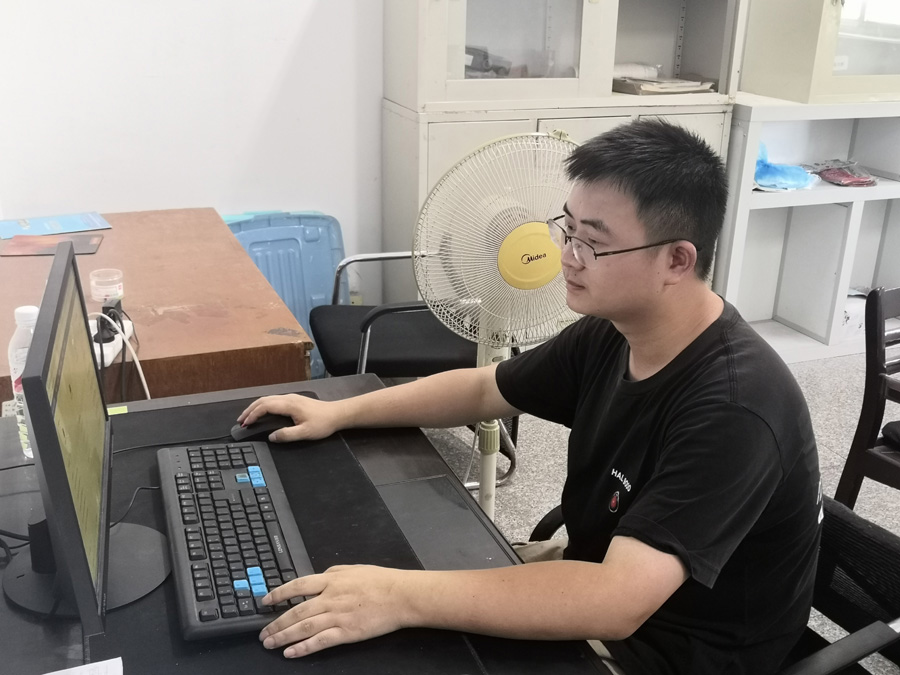 2022年度918博天娱乐官网医药优异科技斗争者——雷智斌