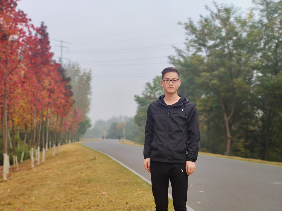 2022年度918博天娱乐官网医药优异科技斗争者——张潇潇